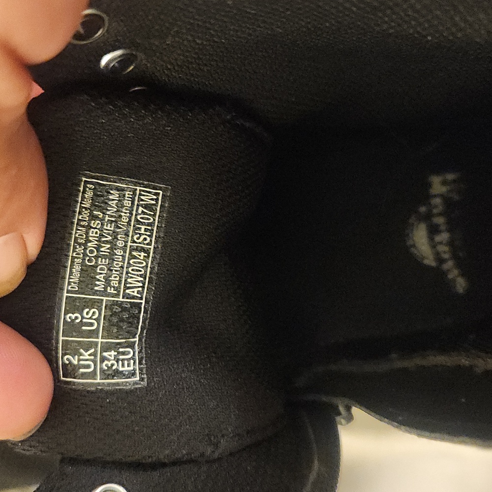 Dr. Martens Black Men's Combat Boots - Picture 5 of 7
